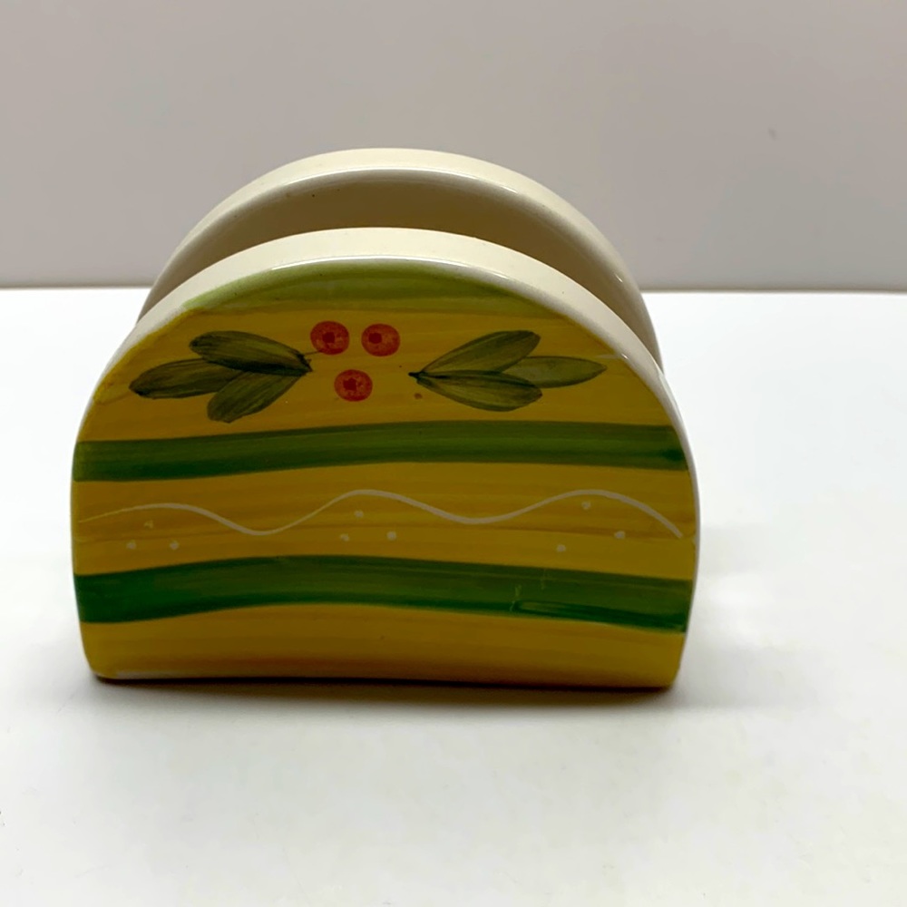 Tabletops Gallery Country Berry napkin holder